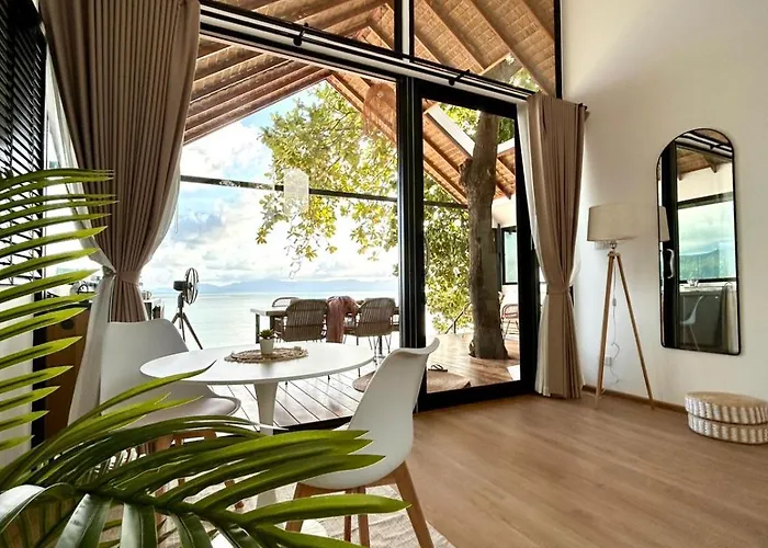 The Cosy Sunset Beach Resort