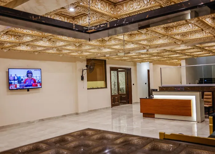 Lataska Hotel