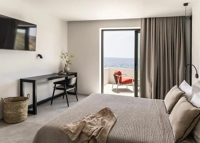 Orion Tinos Suites