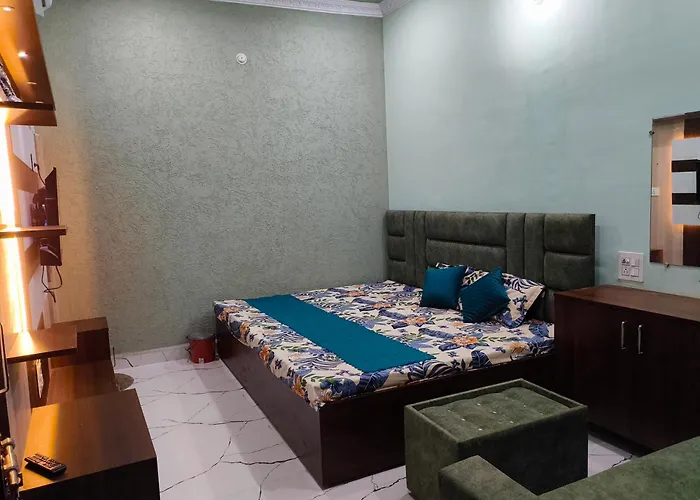 Hotel S S A