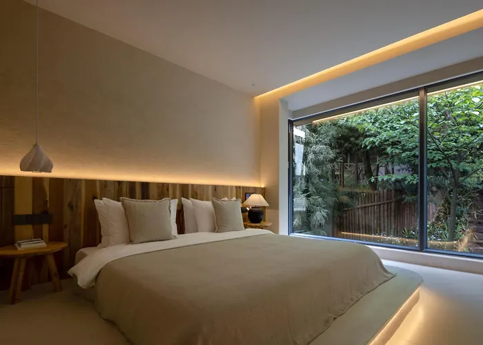 Twilight Cloud Spring Tree Private Hot Spring Homestay Bifengxia Panda Base Store