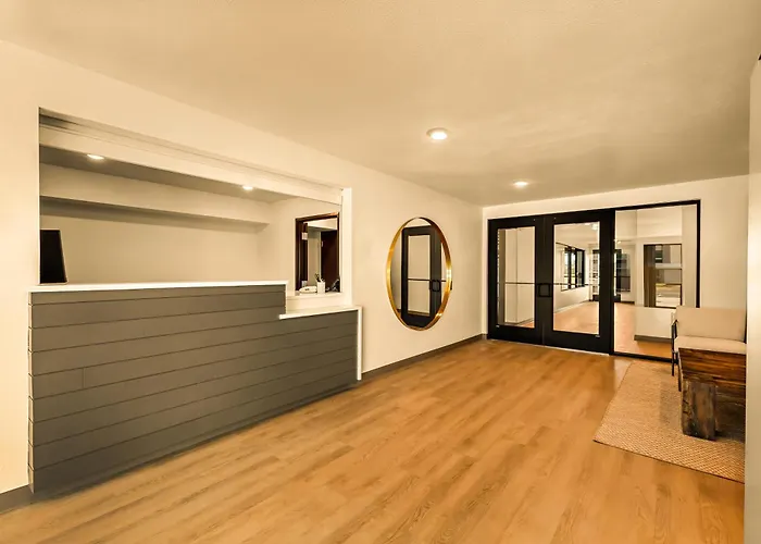 Livaway Suites Salt Lake City- Draper