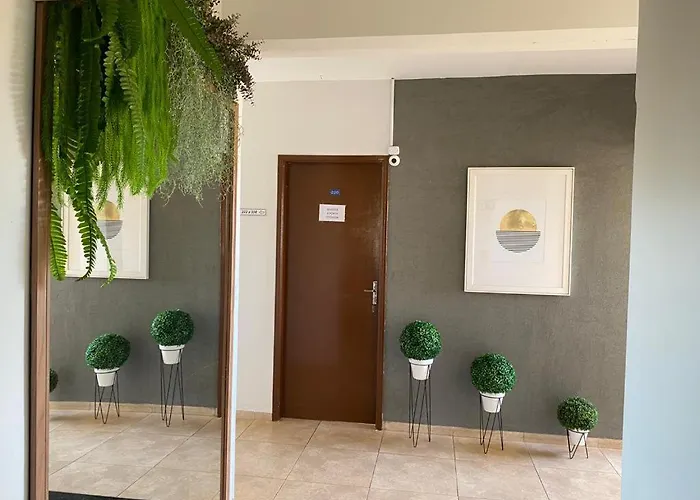 Lady Laura Hotel