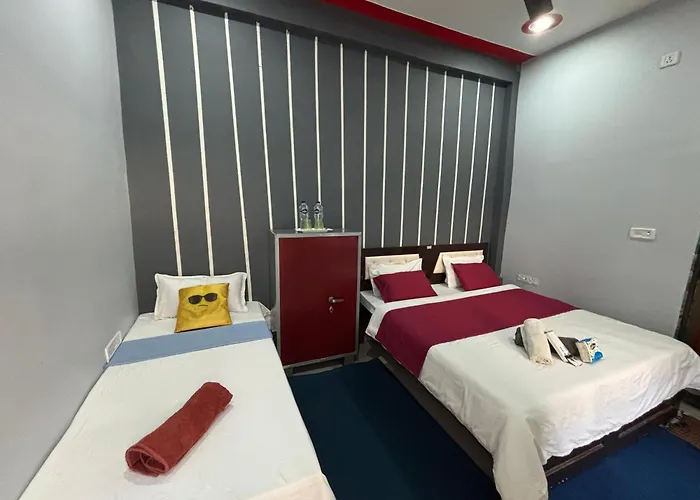 Room In Only 999 Front Of Ram Mandir Gate"" Tha Rudra Prabha Inn""