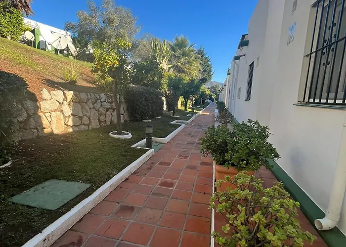 Townhouse Marbella Near Puerto Banus-Heated Pool