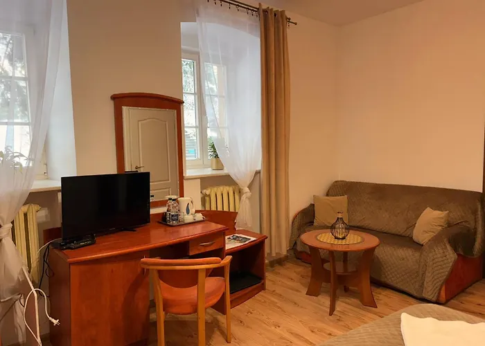 Hotel Przy Oslej Bramie - Zamek Ksiaz