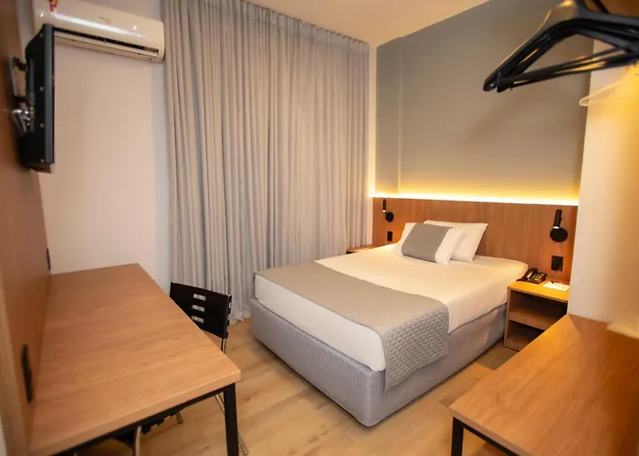 Delcas Hotel