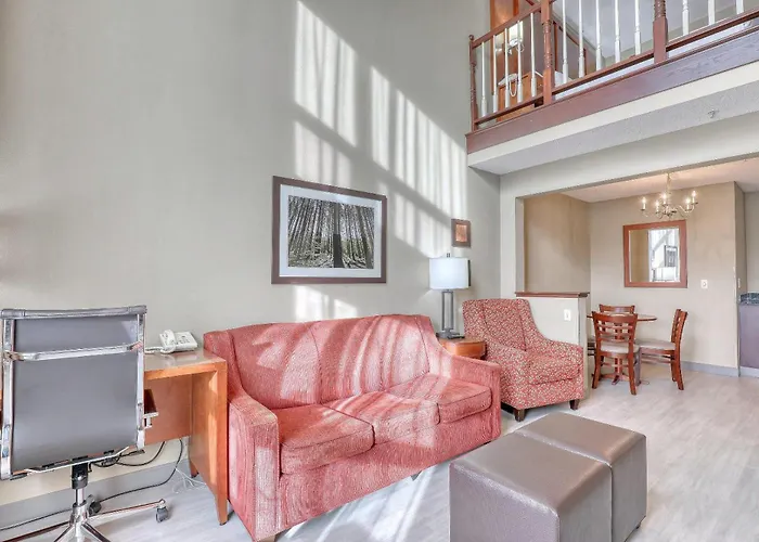 Comfort Suites Madison West - Middleton