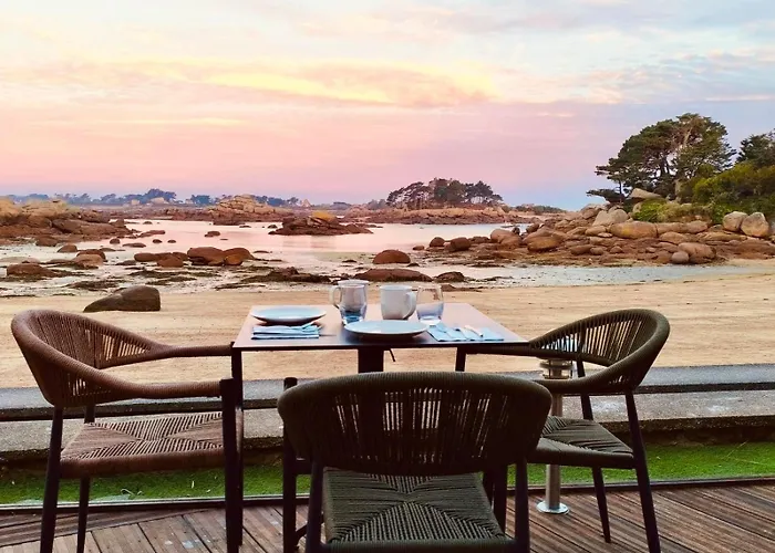 Logis Hotel Saint Guirec Et De La Plage