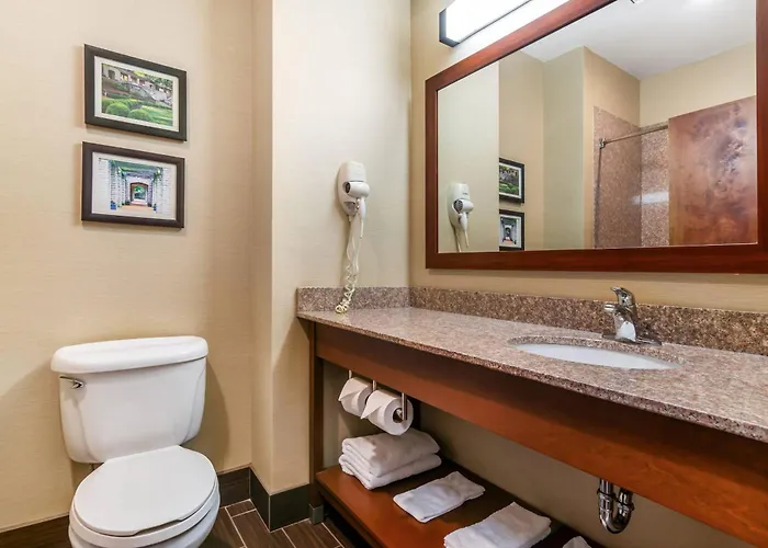 Comfort Suites - Jefferson City
