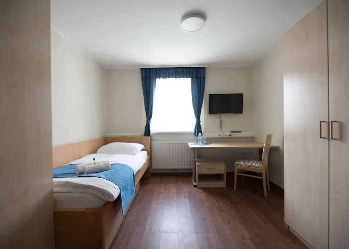 S Hotel - Simple City Centre Stay