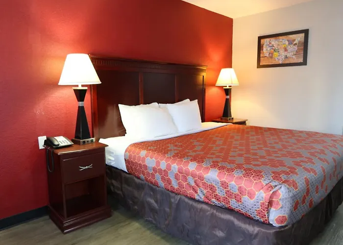 Econo Lodge Inn & Suites Evergreen