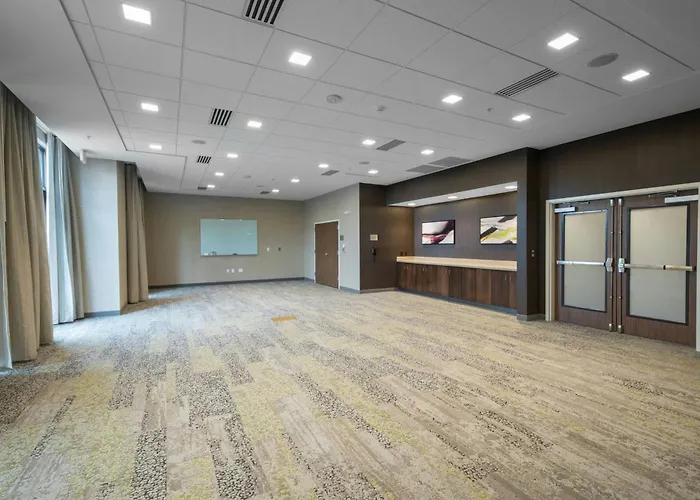 Courtyard By Marriott Russellville