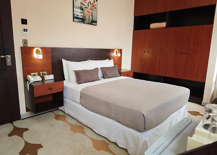 Hotel Pairumani