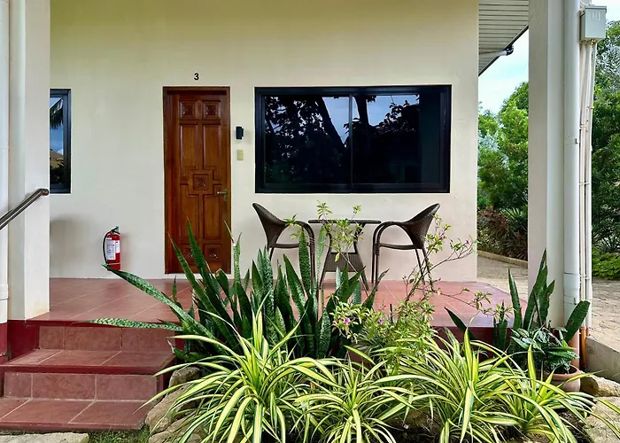 Strutz Art Garden Resort