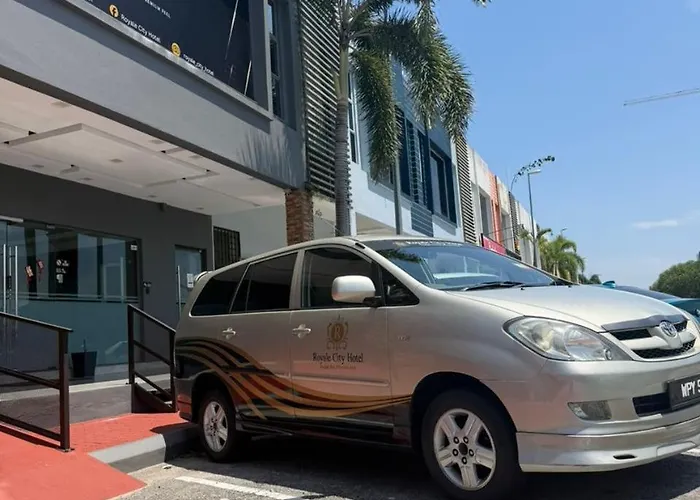 Royale City Hotel - 10 Min From Klia Klia 2 Airport