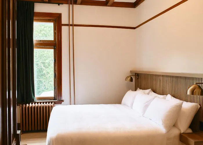 Hotel Chateau Cran Chaud Chicoutimi