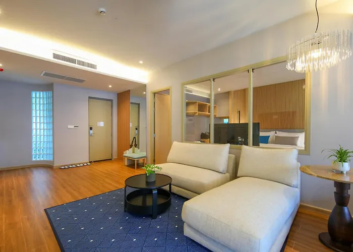 Lalynn Resort & Villas, Phuket - Free Scheduled Shuttle To Bang Tao Beach