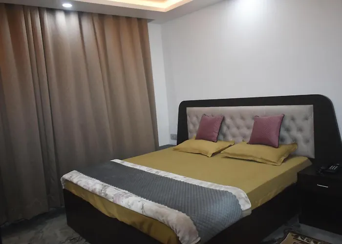 Hotel Neelkanth