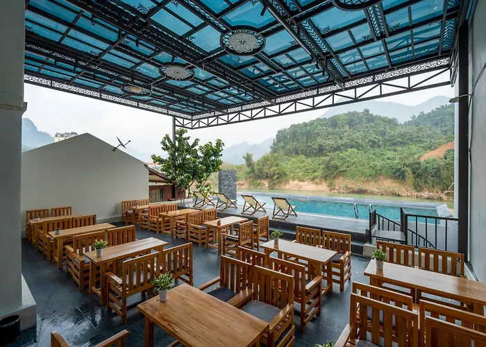Odyssey Hotel 2, Tours & Motorbikes Rental