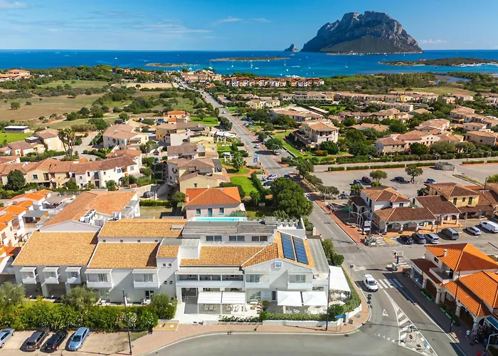 Isa - Hotel With Panoramic Swimming Pool In Porto San Paolo Just 850 Mt From The Sea