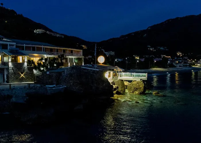Black Rocks Family Beach Resort