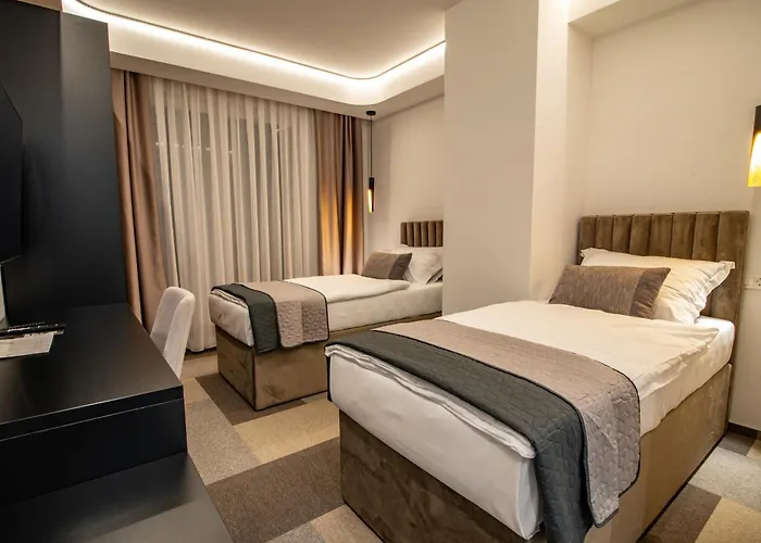 Hotel Story