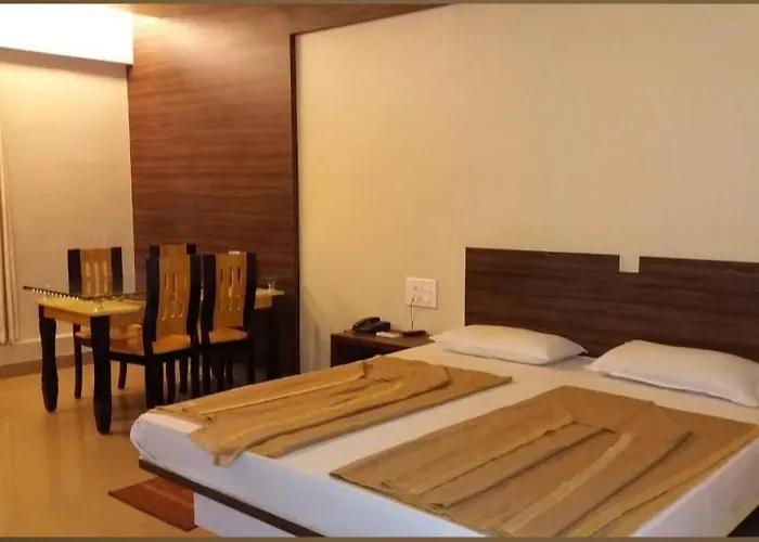 Hn Deluxe Lodge