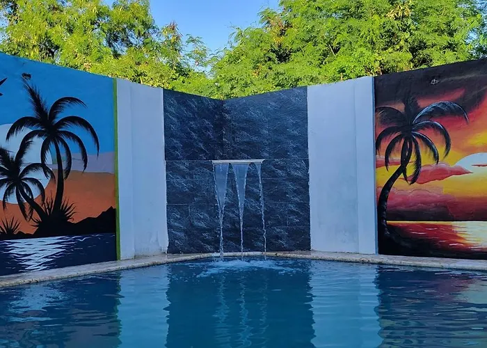 Hostal Y Piscina