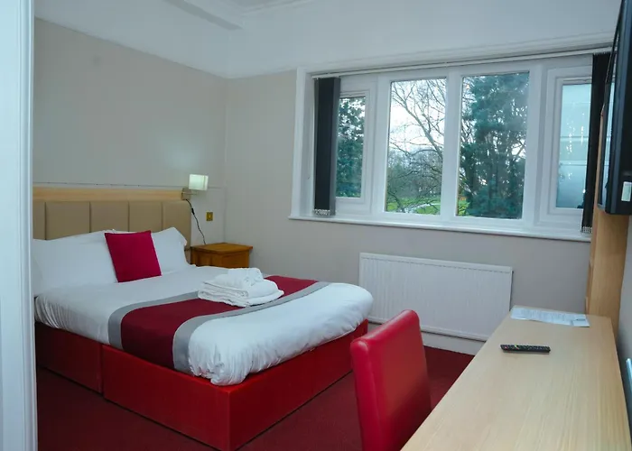 Broadfield Park Hotel By Belvilla