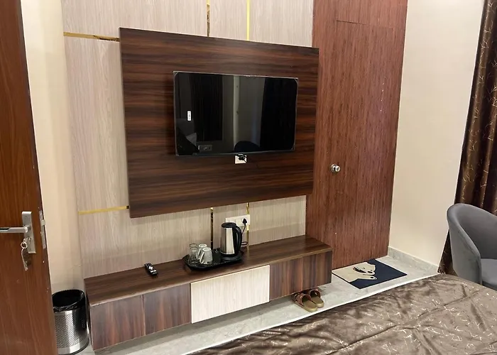 Hotel Highway Retreat