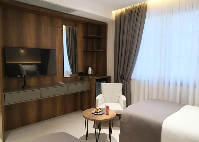 1921 Justa Sefa Otel