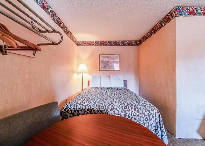 Ozark Junction Inn
