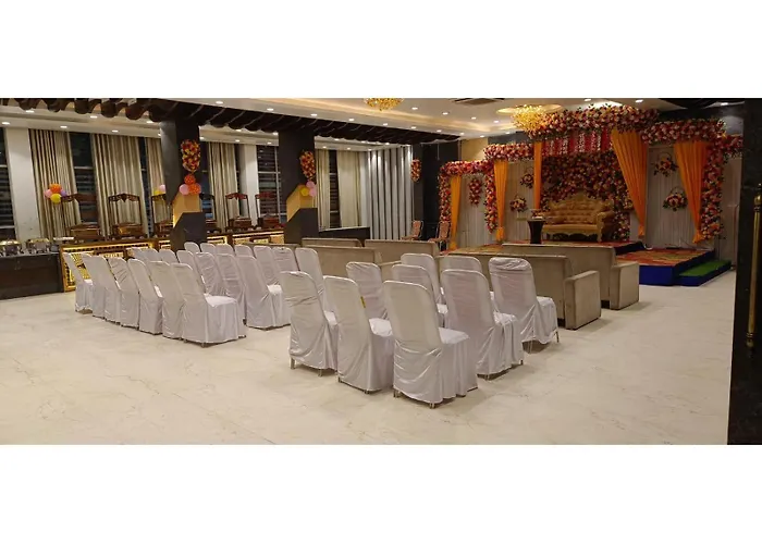Hotel Shree Nikatan