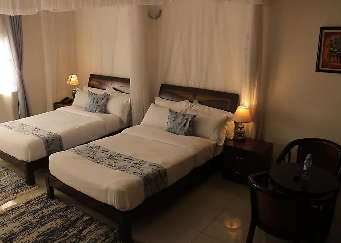 Reinah Tourist Hotel