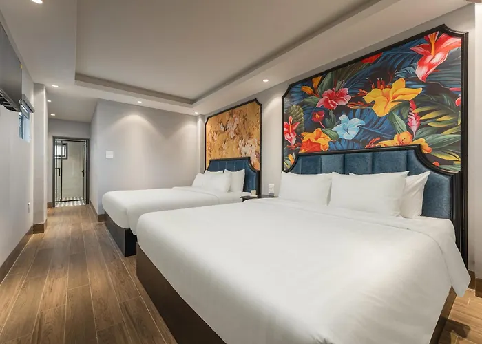Aurora Hotel & Apartment