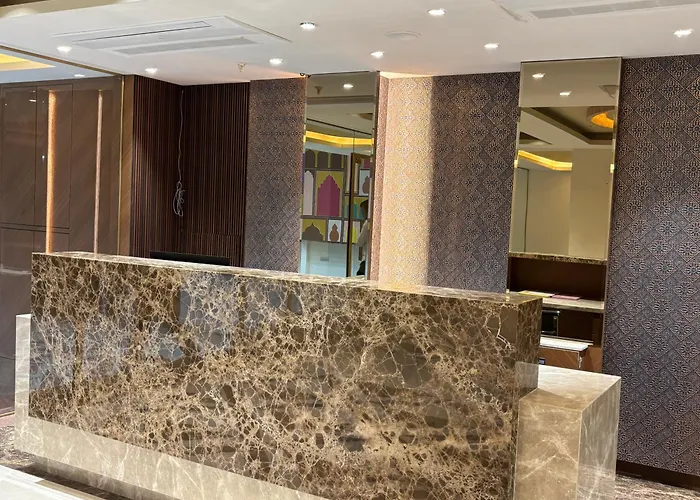 Hotel Raj Hari Palace