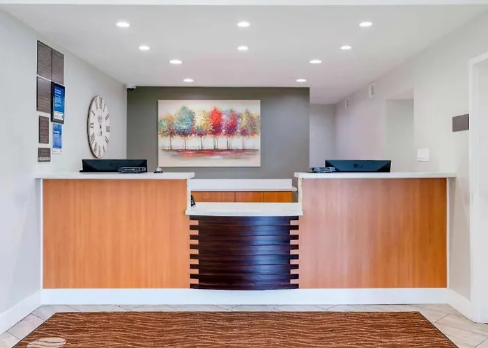 Antioch Inn And Suites