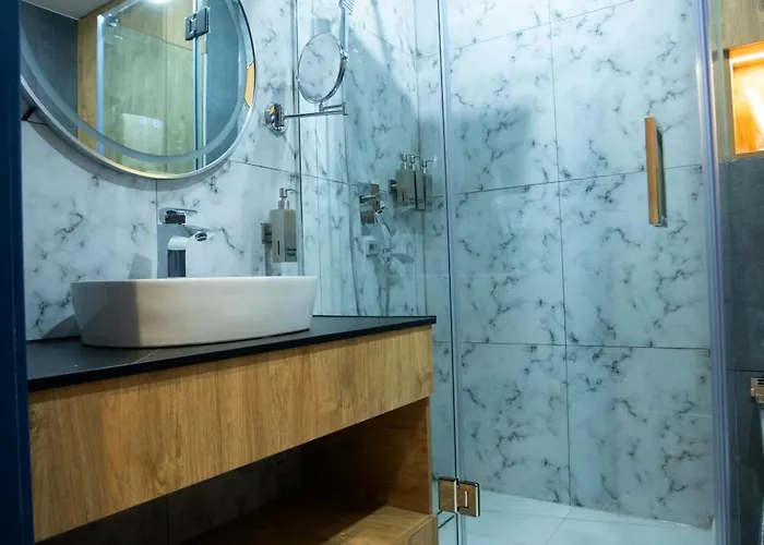 Sm Luxury Hotel