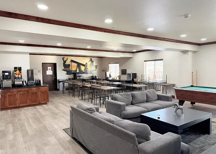 Black Gold Suites Stanley