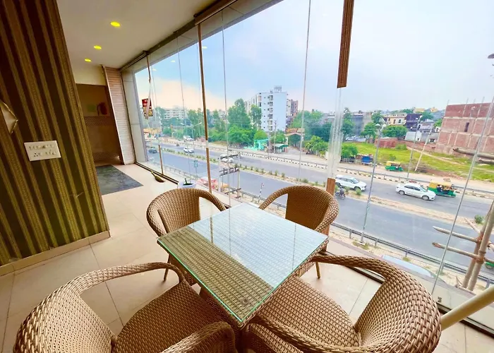 Hotel Pearl Grand-couple Friendly