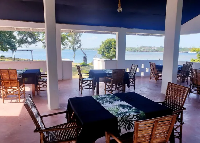 Newdarling Beach Hotel