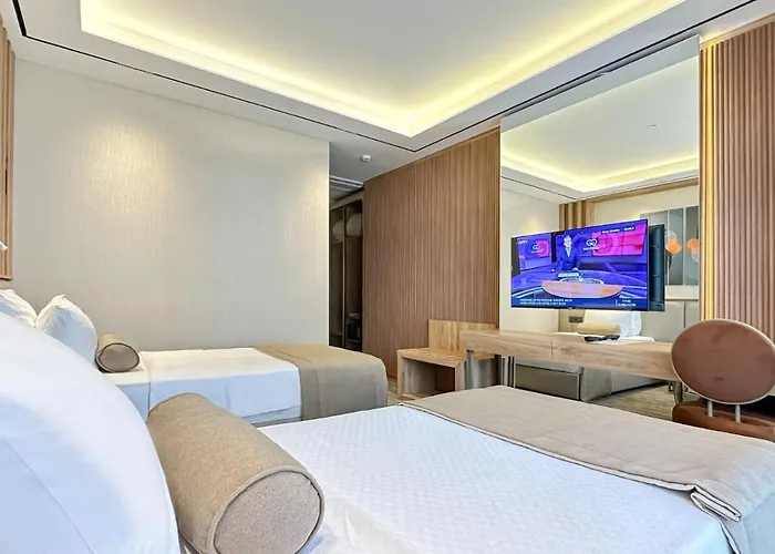 Solia Hotel