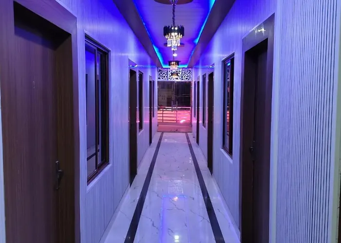 Hotel Shyam Prakash Lawn