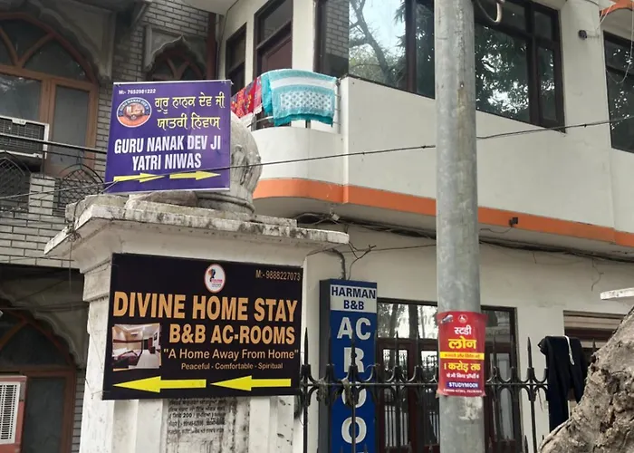 Guru Nanak Devji Yatri Niwas Just 2 Minutes Walk To Golden Temple