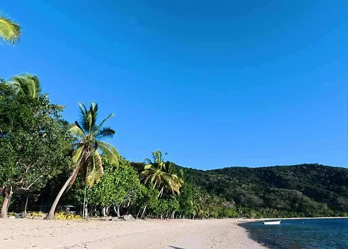 White Sandy Beach Resort