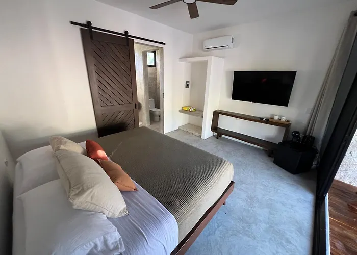 Nomads Kite House