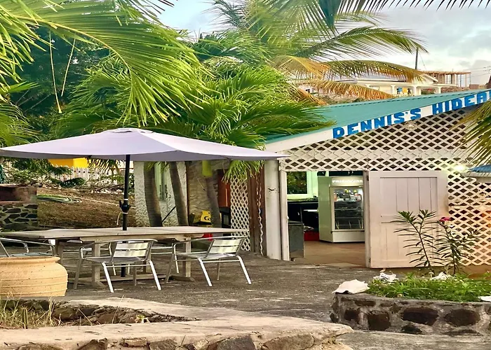 Dennis' Hideaway