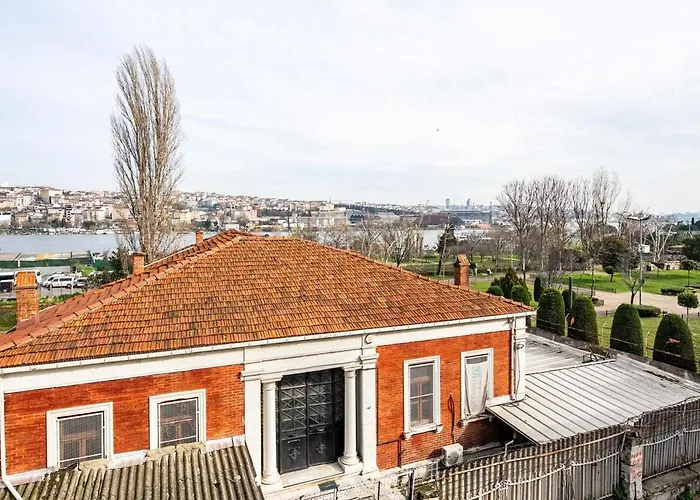 Timeless House Overlooking The Golden Horn With Sea - Nilorayn