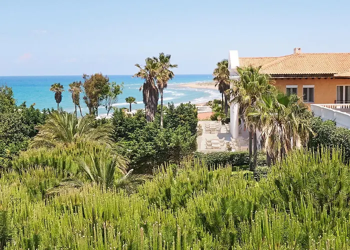 Mandola Rosa, A Resort To Live